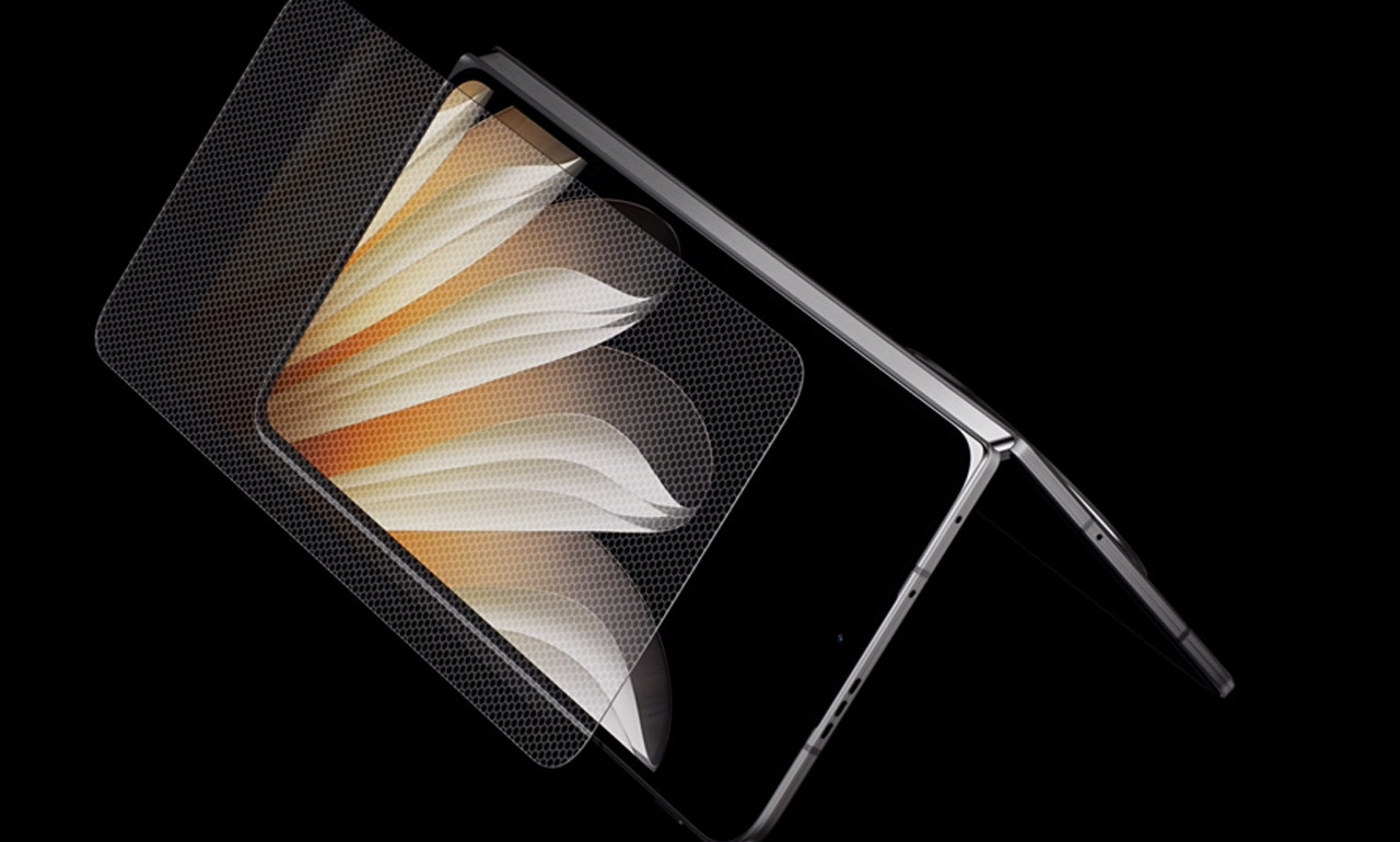 OPPO Find N5 Menteşe