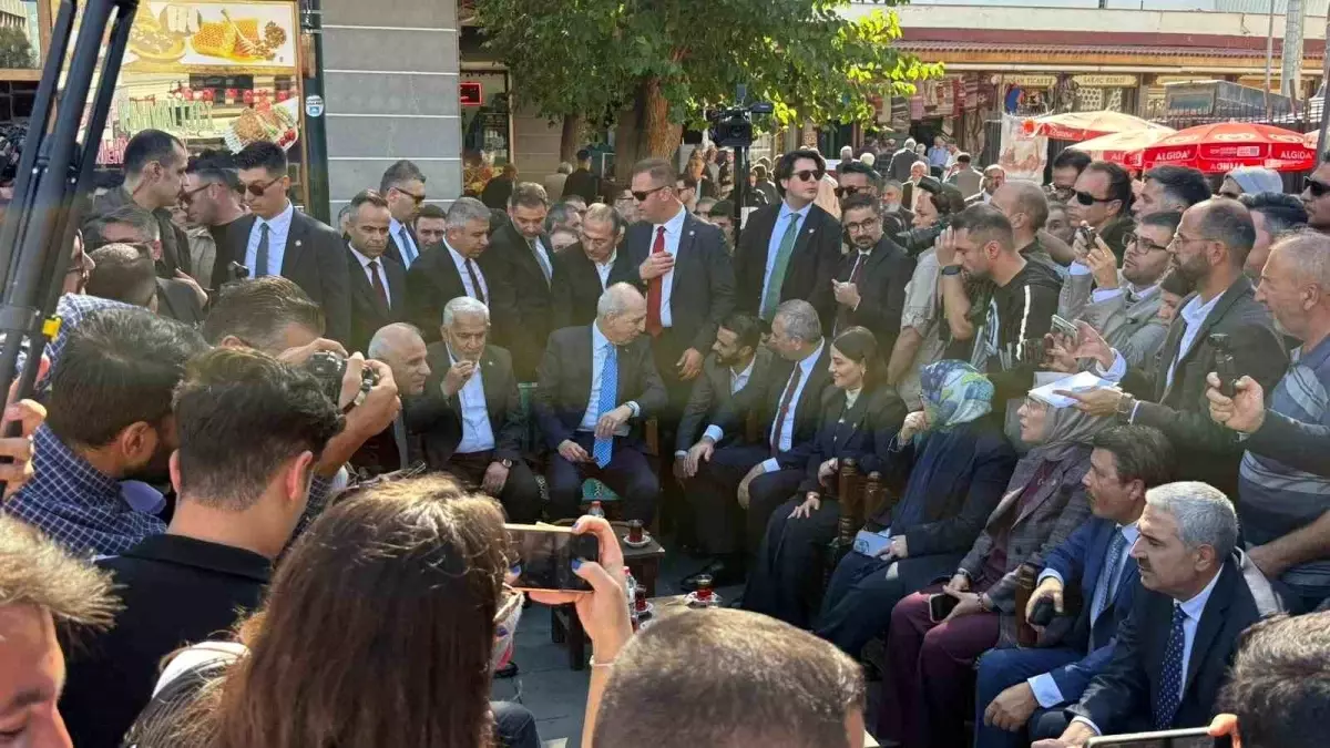 kurtulmus diyarbakirda cuma namazi kildi d9ZZyOKD.jpg