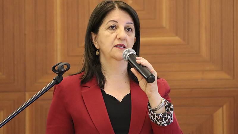 pervin buldandan ocalanin medya diline dair elestirileri var sozlerine aciklama sansur veya baska bir sey kastetmedim Yp4IXrF6.jpg