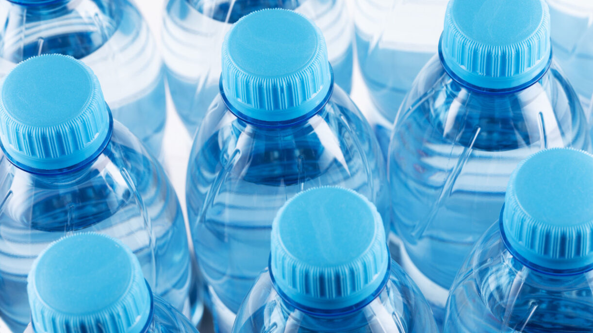 plastik sisede satilan sularin son kullanim tarihi var mi var ama iFf9QLD9.jpg