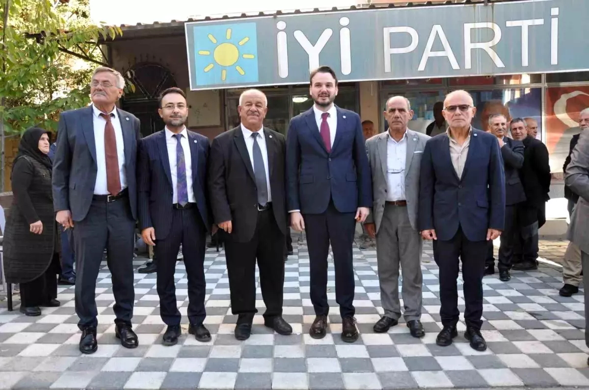 selendi iyi partinin yeni baskani ilhan turk oldu YWqjCEua.jpg