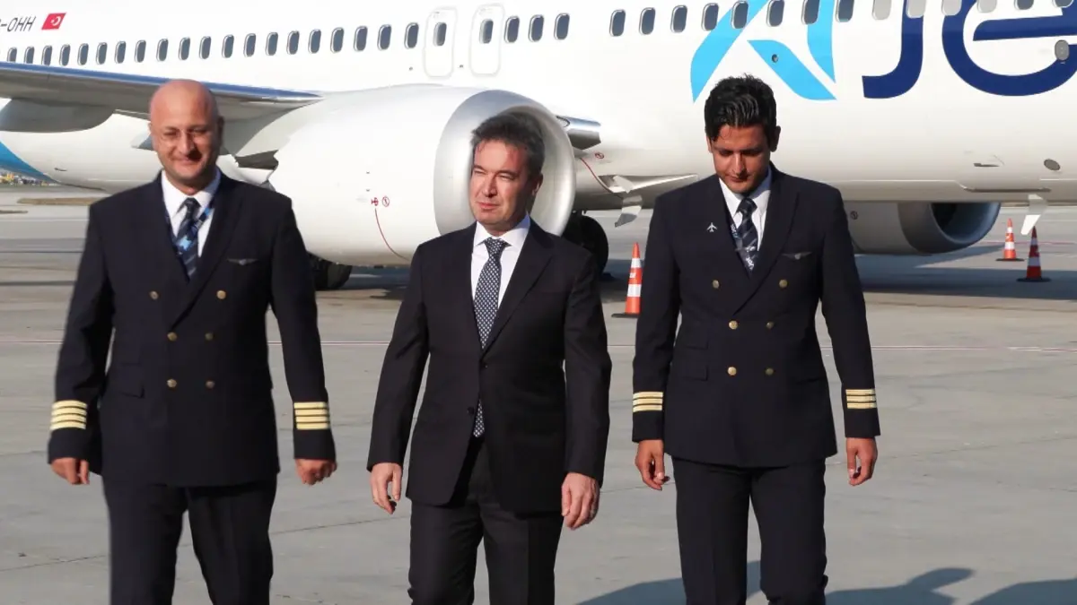 ajet filosunu yeni boeing 737 8 max ucaklariyla guclendiriyor CTyHs89j.jpg